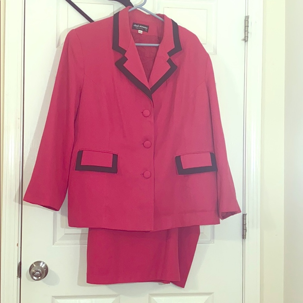 Chad Stevens matching skirt & jacket. 20W